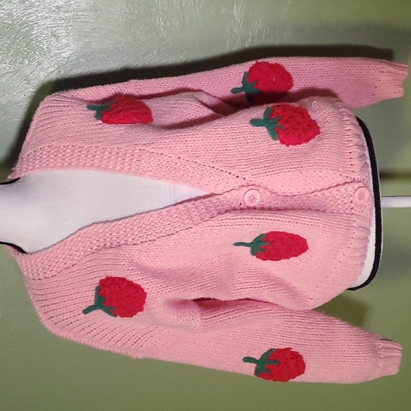 Dreamers Sweaters - Strawberry cardigan sweater sz m/l